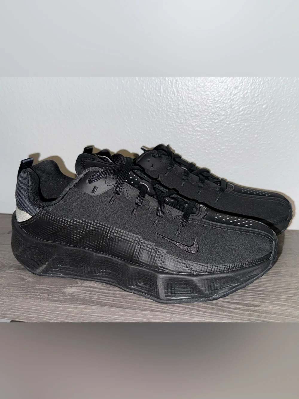 Nike Ava Rover (GS) Sneakers Black Anthracite Size 6.5Y / 8W Brand New In Box